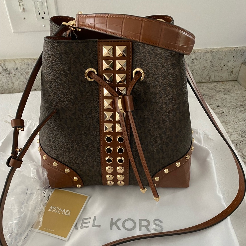 NEW MERCER GALLERY BUCKET TOTE